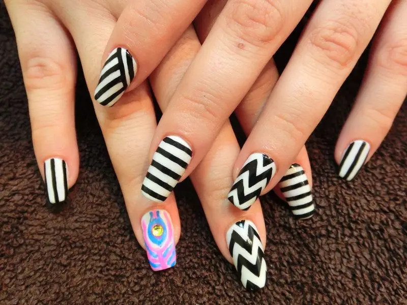 Easy Nail Designs with Zigzags