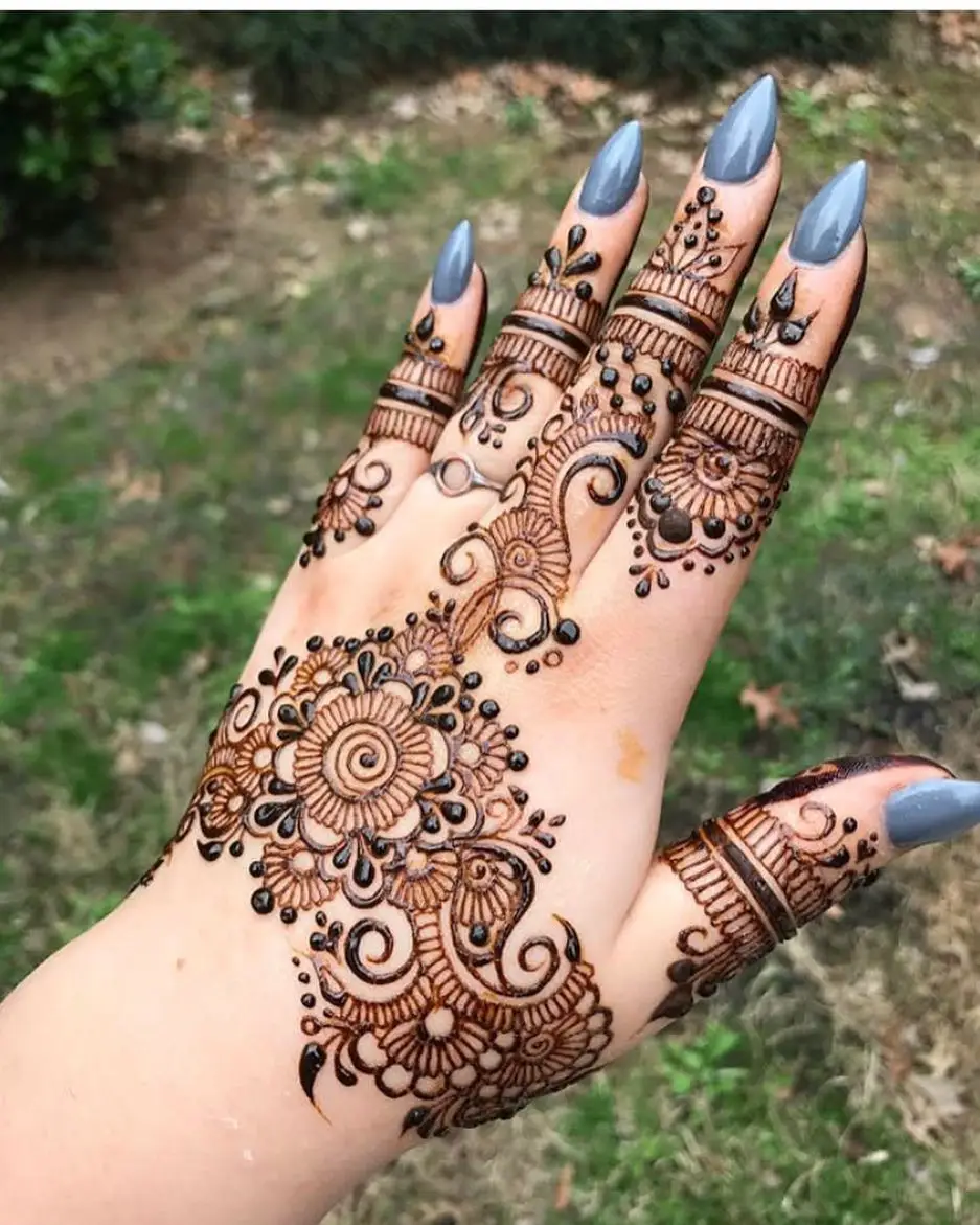 Half Hand  Mehndi Design Arabic